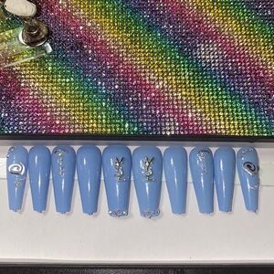 2 sets of 10 Press on Nails Total of 20! 🔥Limited